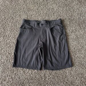 IZOD Advantage Performance Hybrid Gray Shorts